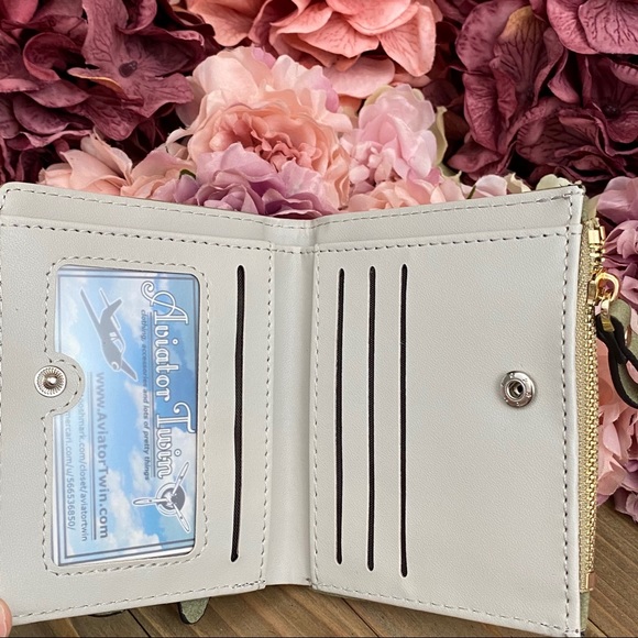 Vegan Leather Fox Rabbit Raccoon Cat Wallet - Picture 10 of 13